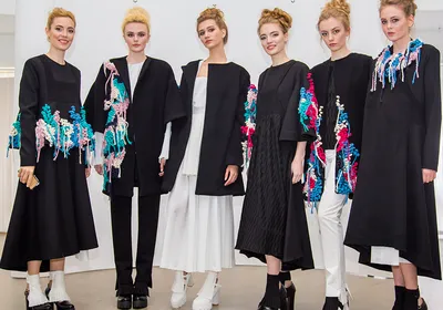 Дизайнеры одежды из КНР приобретают все большую известность в мире -  Российская газета