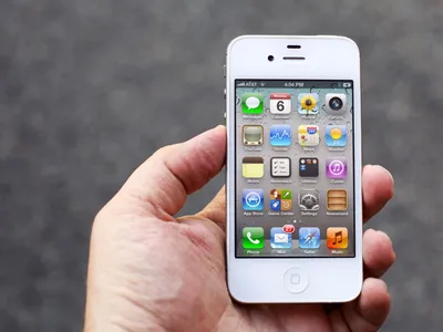 Review: Apple iPhone 4S | WIRED