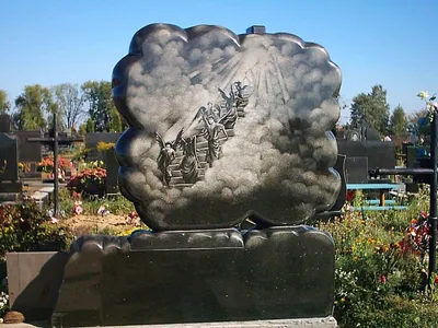 Гравировка текста на памятник по лучшей цене в Минске от ЦентрГранит