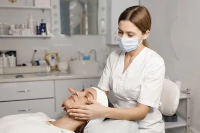 Зачем посещать косметолога? в Харькове – Центр дерматологии и лечебной  косметологии Sana.