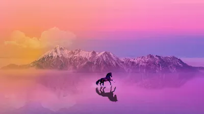 Фон рабочего стола где видно лошадь скачет, горы, фиолетовый фон, животные,  конь, 3840х2160 4к обои