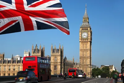 Обои Города Лондон (Великобритания), обои для рабочего стола, фотографии  города, лондон , великобритания, британский, улица, флаг, часы, башня Обои  для рабочего стола, скачать обои картинки заставки на рабочий стол.