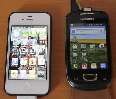 iPhone 4 con iOS vs Samsung Galaxy Mini con Android | Flickr