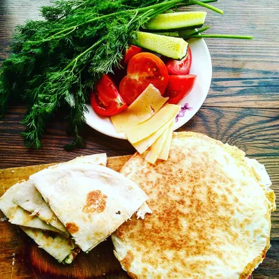Доброе утро это вкусный завтрак на летней террасе 🌊 | Instagram