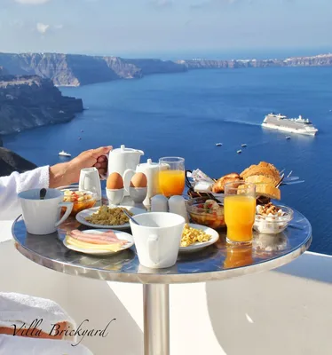 Доброе утро, любимый, вот твой завтрак! - сказала Марина, пододвигая  яичницу супругу на тарелку | Красота online | Дзен