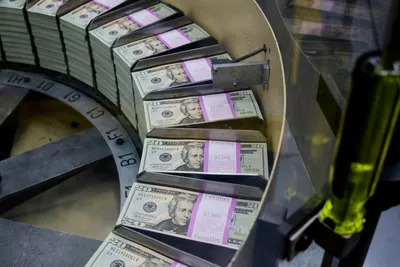 США больше не смогут печатать доллары из-за России — СМИ | 360°