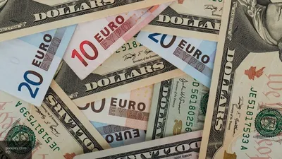 Курс доллара на Мосбирже опустился до 92 рублей впервые со 2 августа