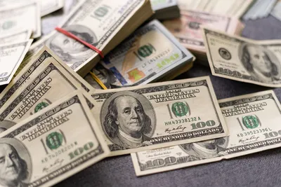 Минэк назвал курс доллара на конец года: что говорят эксперты 13.09.2023 |  Банки.ру