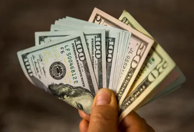 НКЦ больше не будет принимать доллар в обеспечение по сделкам - Ведомости