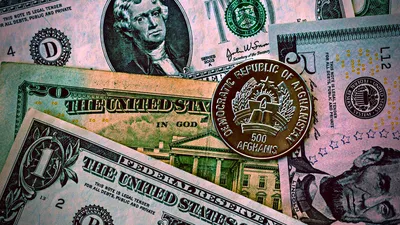 В ЦБ дали советы, как хранить сбережения в долларах на фоне санкций — РБК