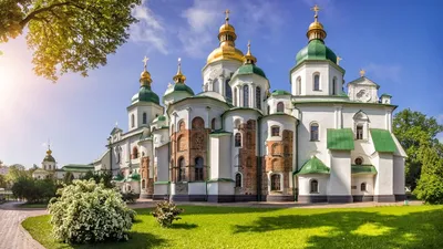 Discover the Beauty of Ukraine: Must-See Places in Kiev