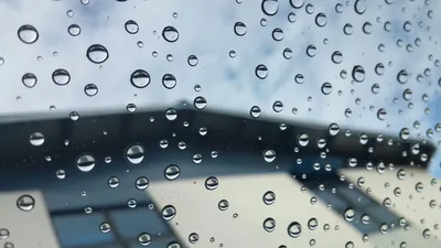 Фотография сквозь стекло в дождь, как бы не было банально | Пикабу