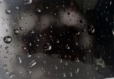 Дождь на стекле, капли, потеки, за…» — создано в Шедевруме