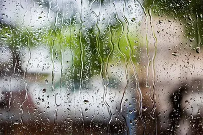 Обои стекло, капли, дождь, влага, размытость, город картинки на рабочий  стол, фото скачать бесплатно