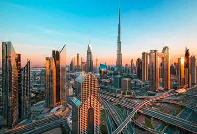 Панорама города Дубаи на закате уайе марина путешествия фотография.  Дубайский бизнес-бай Редакционное Фото - изображение насчитывающей эмираты,  марина: 270628221