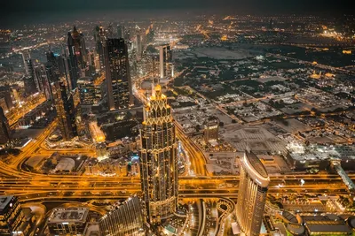 Обои на рабочий стол Башня Бурдж-Халифа в Дубай, ОАЭ. Огни ночного города,  обои для рабочего стола, скачать обои, обои бесплатно