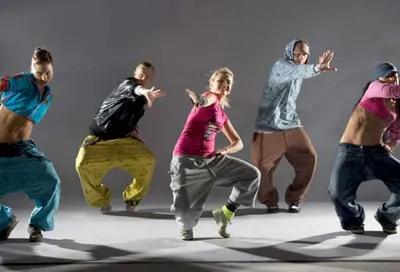 Как научиться танцевать хип-хоп: обучение базовым движениям и особенности  танца