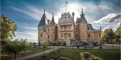 Удивительные дворцы Украины (фото, видео)