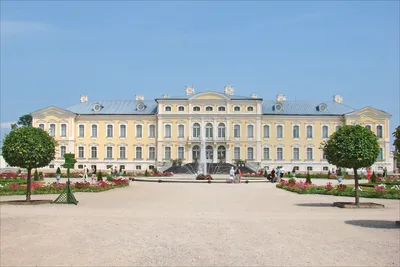 Дворцы Петергофа - краткое описание и фото