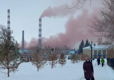 Печку затопили»: стали известны причины густого дыма из трубы многоэтажки в  Алматы
