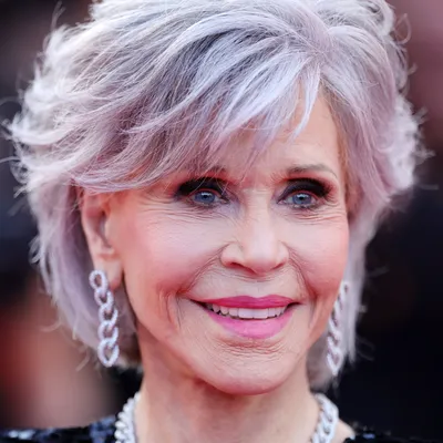 Jane Fonda Ditched the Signature Blowout She's Been Wearing for Decades —  See the Photos | Allure