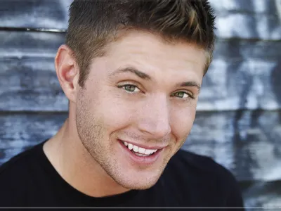 Обои для рабочего стола Сверхъестественное Jensen Ackles кино