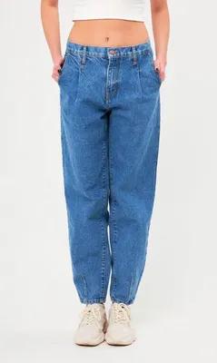 Широкие зауженные джинсы бананы, цвет: синий купить в интернет-магазине  ТВОЕ, арт.B0624