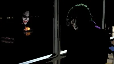 Обои на рабочий стол Портрет злодея из фильмов про Бэтмена / Batman -  Джокера / Joker, которого сыграл Хит Леджер / Heath Ledge, обои для  рабочего стола, скачать обои, обои бесплатно