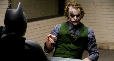 Фанаты фильма \"Бэтмен\" заметили небольшую незаметную деталь в удаленной  сцене с Джокером