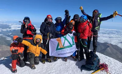 Elbrus Expert - туроператор активных туров на Эльбрус, Казбек, треккингов в  Непале