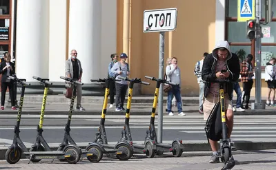 Электросамокаты опередили велосипеды на рынке аренды — РБК
