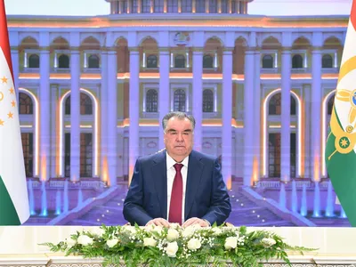 Новогоднее поздравление президента Таджикистана Эмомали Рахмона