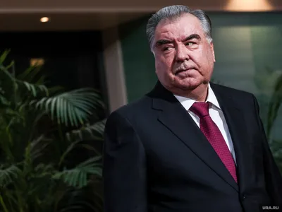 Президент Таджикистана Рахмон вылетел в Москву 8 мая
