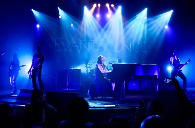 Does anybody have the HD pictures from the remaster? : r/Evanescence