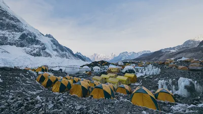 Альпинист из Узбекистана покорил Эверест — головокружительное фото