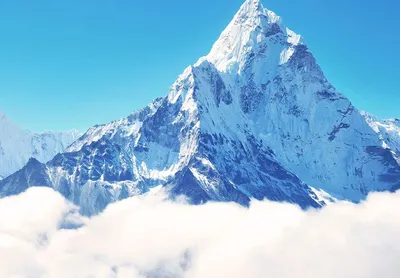 Самоклеющиеся фотообои \"Вид на Эверест, Непал\", 90x210 см, эффект  черно-белый, отраженный - купить в Москве, цены на Мегамаркет