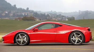 Ferrari 458 Italia — стоковые фотографии и другие картинки Авто-шоу -  Авто-шоу, Автодром, Автомобиль - iStock