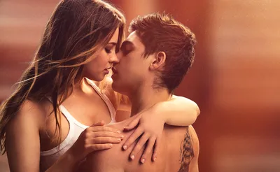 USA. Hero Fiennes Tiffin in the (C)Voltage Pictures new film: After  Everything (2023). Plot: After breaking up with his true love, best-selling  author Hardin Scott travels to Portugal in an attempt to