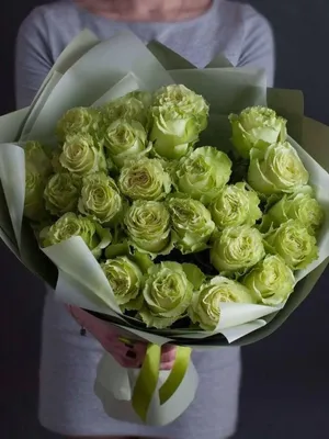 Фисташковые Эквадорские розы с эустомой, артикул: 333087940, с доставкой в  город Москва (внутри МКАД)