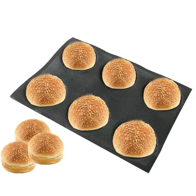 хлебобулочные различные булочки, расположенные на сером фоне в форме сердца  Стоковое Фото - изображение насчитывающей над, еда: 220799784