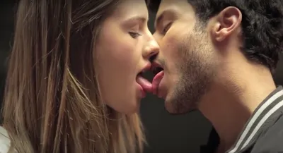 Французский поцелуй: как правильно целоваться? | SLON