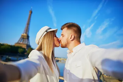 Миф про французский поцелуй. | Лион Альмани | Дзен