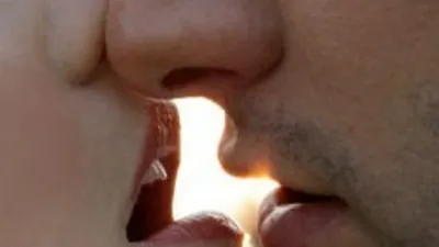 Французский поцелуй: интересные факты о чувственных ласках |  strana-sovetov.com | Дзен