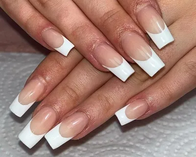 30 French Tip Nail Ideas - the gray details