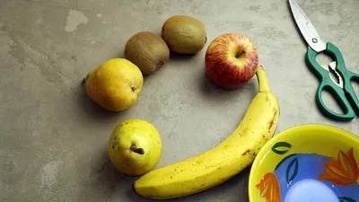 Плоды Клементина с 2 отдельными сегментами фруктов Стоковое Фото -  изображение насчитывающей традиционно, мандарин: 172672216