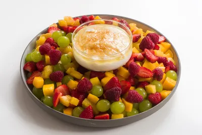 Фруктовый салат с йогуртовой заправкой, пошаговый рецепт с фотографиями –  Европейская кухня: Салаты. «Еда»