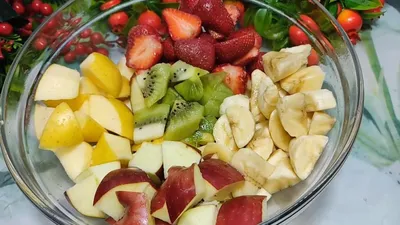 Фруктовый салат с яблоками, пошаговый рецепт с фотографиями – Европейская  кухня: Салаты. «Еда»
