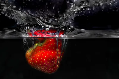 Свежие фрукты с брызг воды на белом фоне :: Стоковая фотография ::  Pixel-Shot Studio