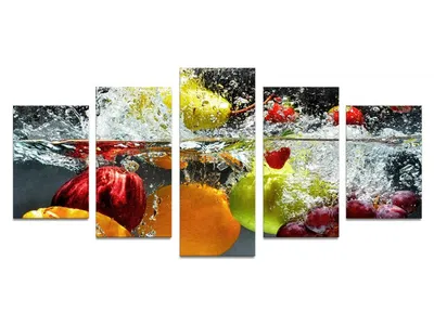 Различные фрукты и ягоды, падающие в воду на темном фоне :: Стоковая  фотография :: Pixel-Shot Studio