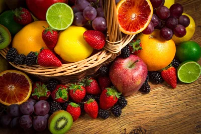 12 самых полезных фруктов в мире: список продуктов с полезными свойствами  для сердца, печени, сосудов и всего организма человека